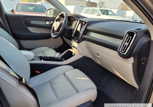 Volvo XC 40 cena 157777 przebieg: 68000, rok produkcji 2020 z Bielsk Podlaski małe 379